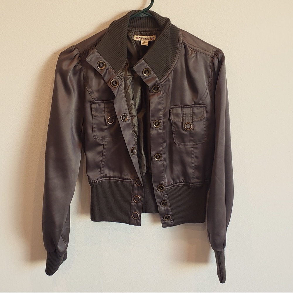 Dark Olive 🫒 silky cropped jacket